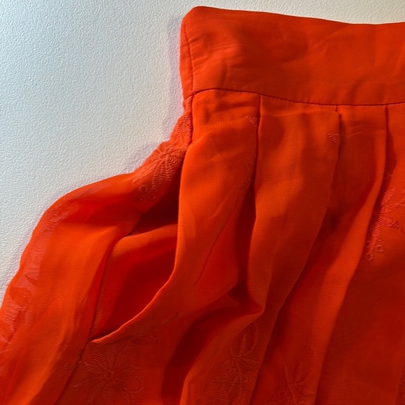 Eva Mendes Red Pleated Embellished Knee-Length Skirt - Picture 11 of 11